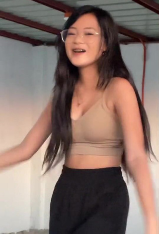 3. Magnificent Eya Borja Shows Cleavage in Beige Crop Top