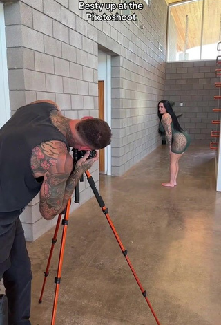 4. Seductive Heidi Lavon Shows Cleavage in Yellow Dress Braless
