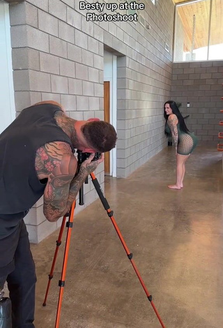 5. Seductive Heidi Lavon Shows Cleavage in Yellow Dress Braless