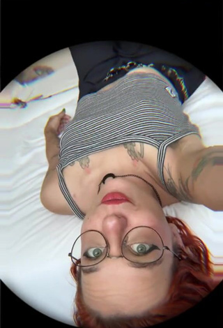 2. Sexy Hurona Rolera Shows Nipples No Bra