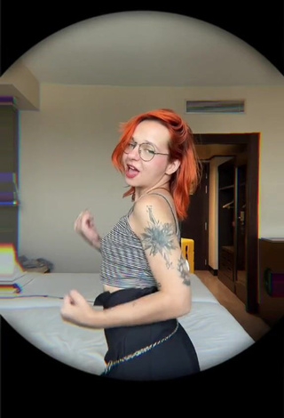 5. Sexy Hurona Rolera Shows Nipples No Bra