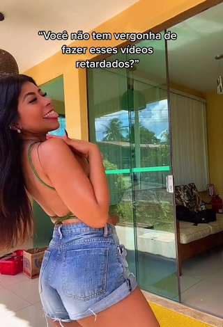 3. Lovely Ingrid Ohara Shows Cleavage in Green Bikini