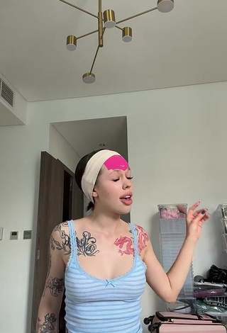 4. Breathtaking Instasamka Shows Nipples without Brassiere