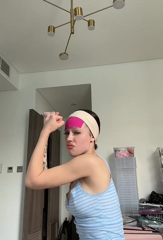 5. Breathtaking Instasamka Shows Nipples without Brassiere