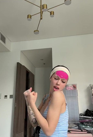 6. Breathtaking Instasamka Shows Nipples without Brassiere