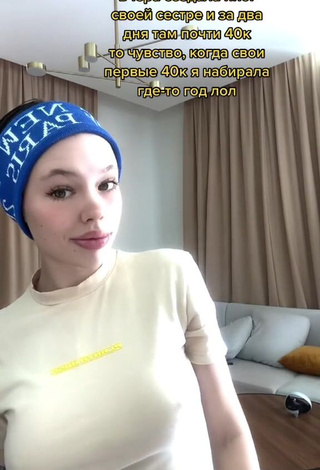 Wonderful Instasamka Shows Nipples Braless