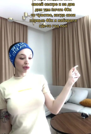 5. Wonderful Instasamka Shows Nipples Braless