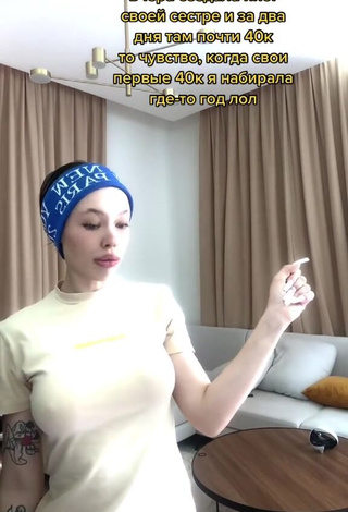 6. Wonderful Instasamka Shows Nipples Braless