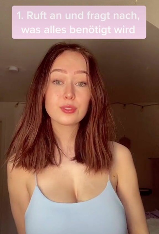 4. Beautiful Laura Sophie Shows Cleavage in Sexy Blue Crop Top