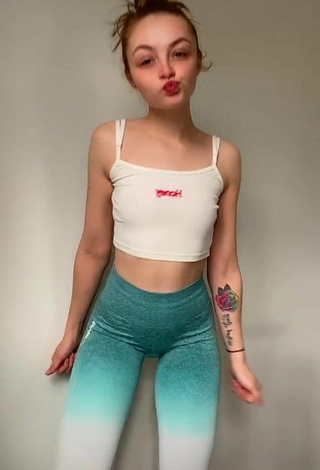 Sexy Leah Allington in Turquoise Leggings