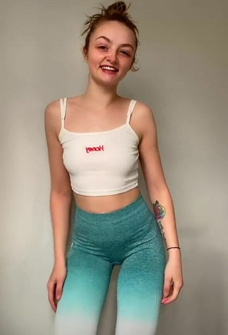 2. Sexy Leah Allington in Turquoise Leggings