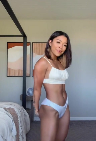 4. Sexy Leilani Green in White Bikini