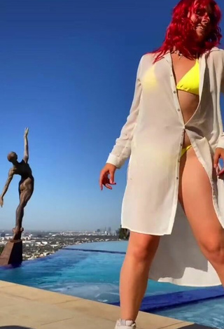 2. Sexy Lexi Nitz in Yellow Bikini at the Pool