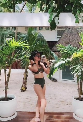 2. Cute Luann Díez in Olive Bikini