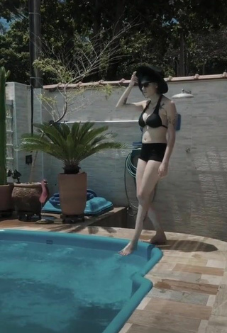 Sexy Luara Reisinger in Black Bikini at the Swimming Pool