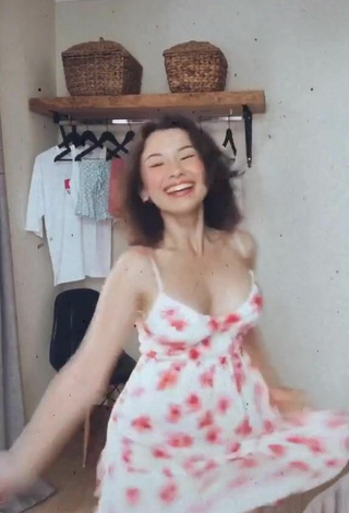 2. Sexy Maria Reus Huang in Dress