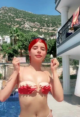 4. Amazing Merve Yalçın in Hot Bikini at the Pool