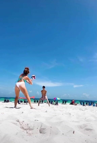 4. Hot Nika Motiie Shows Butt at the Beach