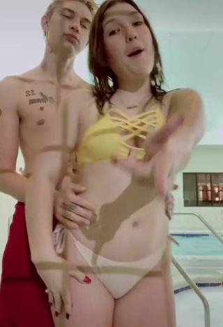3. Sexy Starann Gibson in Yellow Bikini Top at the Pool