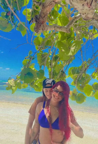 5. Wonderful Jenny Camacho Shows Cleavage in Bikini Top at the Beach