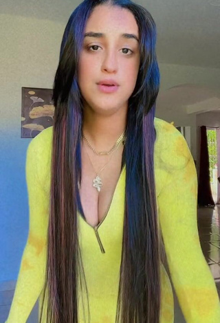 Amazing Jenny Camacho Shows Cleavage in Hot Overall