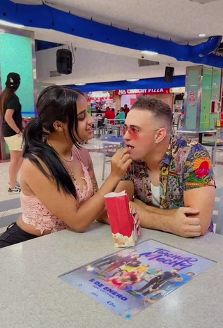 2. Hottie Jenny Camacho Shows Cleavage in Crop Top