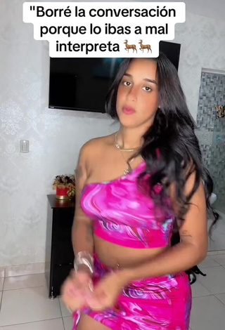 5. Hot Jenny Camacho Shows Cleavage in Crop Top while Twerking