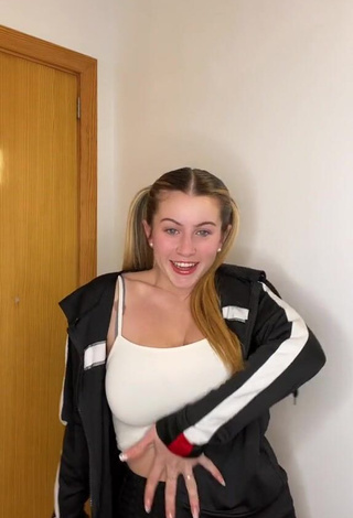 4. Hottie Judith Arias Shows Cleavage in White Crop Top