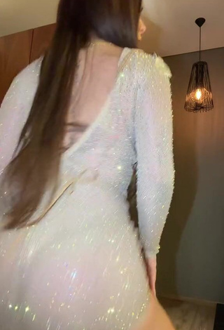 4. Gorgeous Karely Ruiz Shows Butt while Twerking