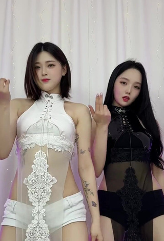 5. Lovely Yu Baek-hap in Black Crop Top