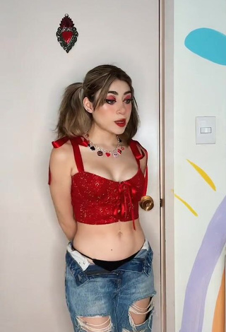 2. Sweet Legna Hernández Shows Cleavage in Cute Red Crop Top