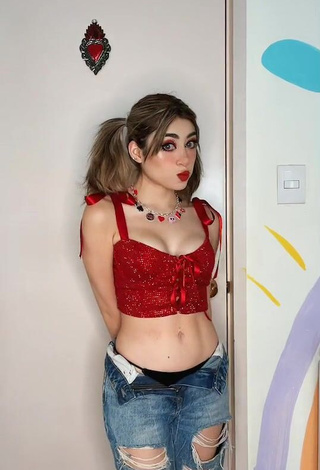 3. Sweet Legna Hernández Shows Cleavage in Cute Red Crop Top