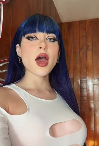 2. Dazzling Legna Hernández Shows Cleavage without Bra