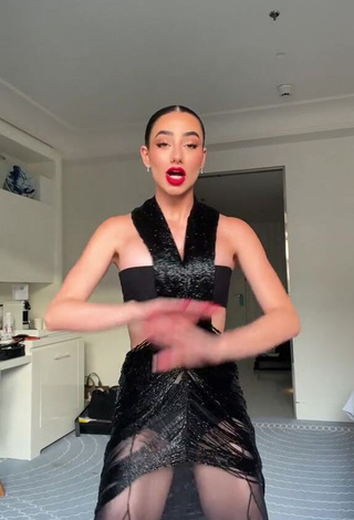 2. Wonderful Lola Moreno Marco Shows Cleavage in Black Dress while Twerking