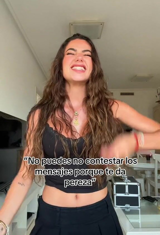 6. Breathtaking Lola Moreno Marco Shows Cleavage in Black Crop Top