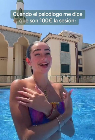 2. Sexy Lola Moreno Marco Shows Cleavage in Bikini Top at the Swimming Pool