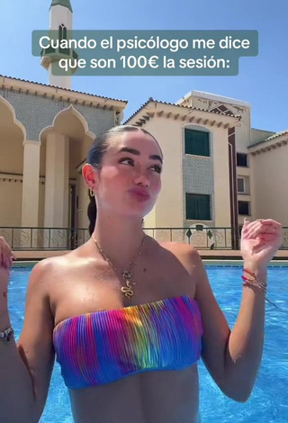 3. Sexy Lola Moreno Marco Shows Cleavage in Bikini Top at the Swimming Pool