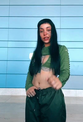 2. Sweet Maria Becerra Shows Cleavage in Cute Crop Top