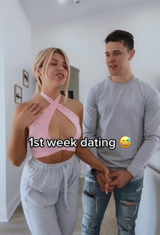 Amazing Mariah and Bill Shows Cleavage in Hot Pink Crop Top