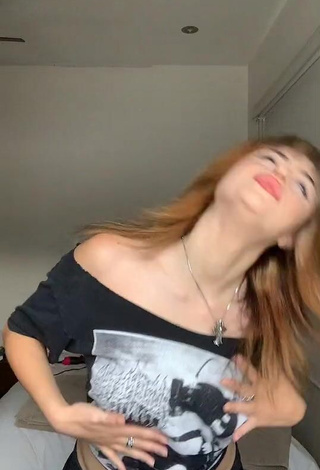 Really Cute Mariana Cantu in Crop Top