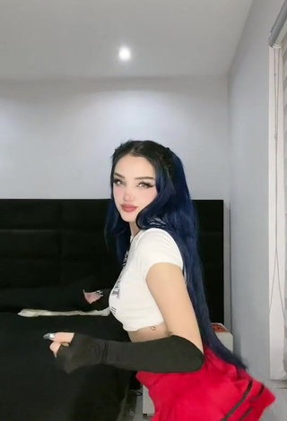 5. Mariana Ayala Shows Cute Crop Top