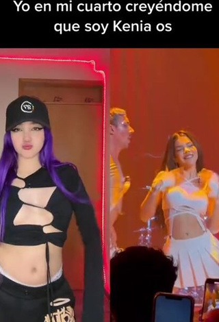 6. Mariana Ayala Looks Elegant in Black Crop Top