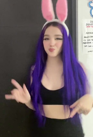 3. Cute Mariana Ayala Shows Cosplay