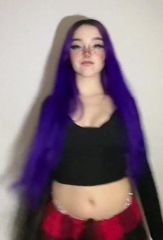 3. Mariana Ayala Shows Cleavage in Erotic Black Crop Top