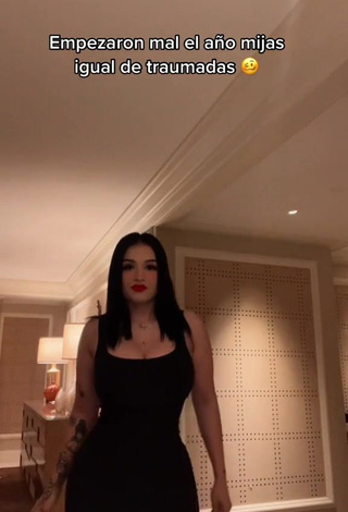 2. Marlene Santana Shows Cleavage in Erotic Black Dress