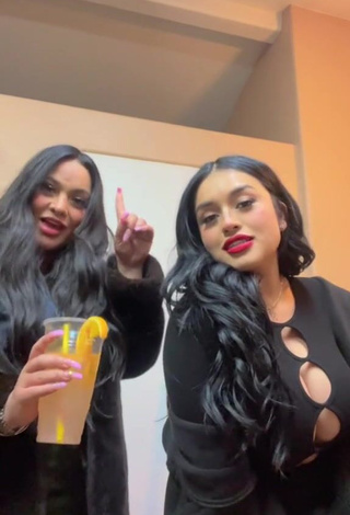 3. Marlene Santana Demonstrates Adorable Cleavage