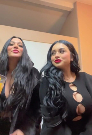 4. Marlene Santana Demonstrates Adorable Cleavage