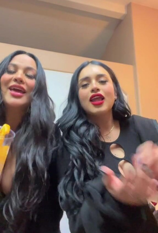 5. Marlene Santana Demonstrates Adorable Cleavage