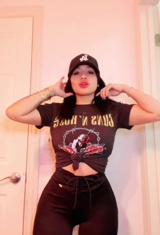 2. Amazing Marlene Santana Shows Butt