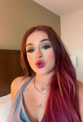 Sexy Marlene Santana Shows Cleavage in Crop Top